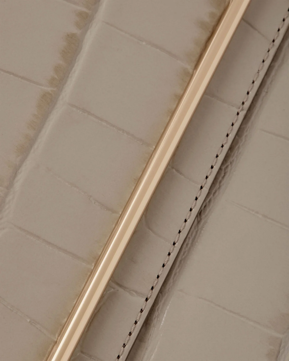 Stylist - Croc-Embossed Leather Light Taupe