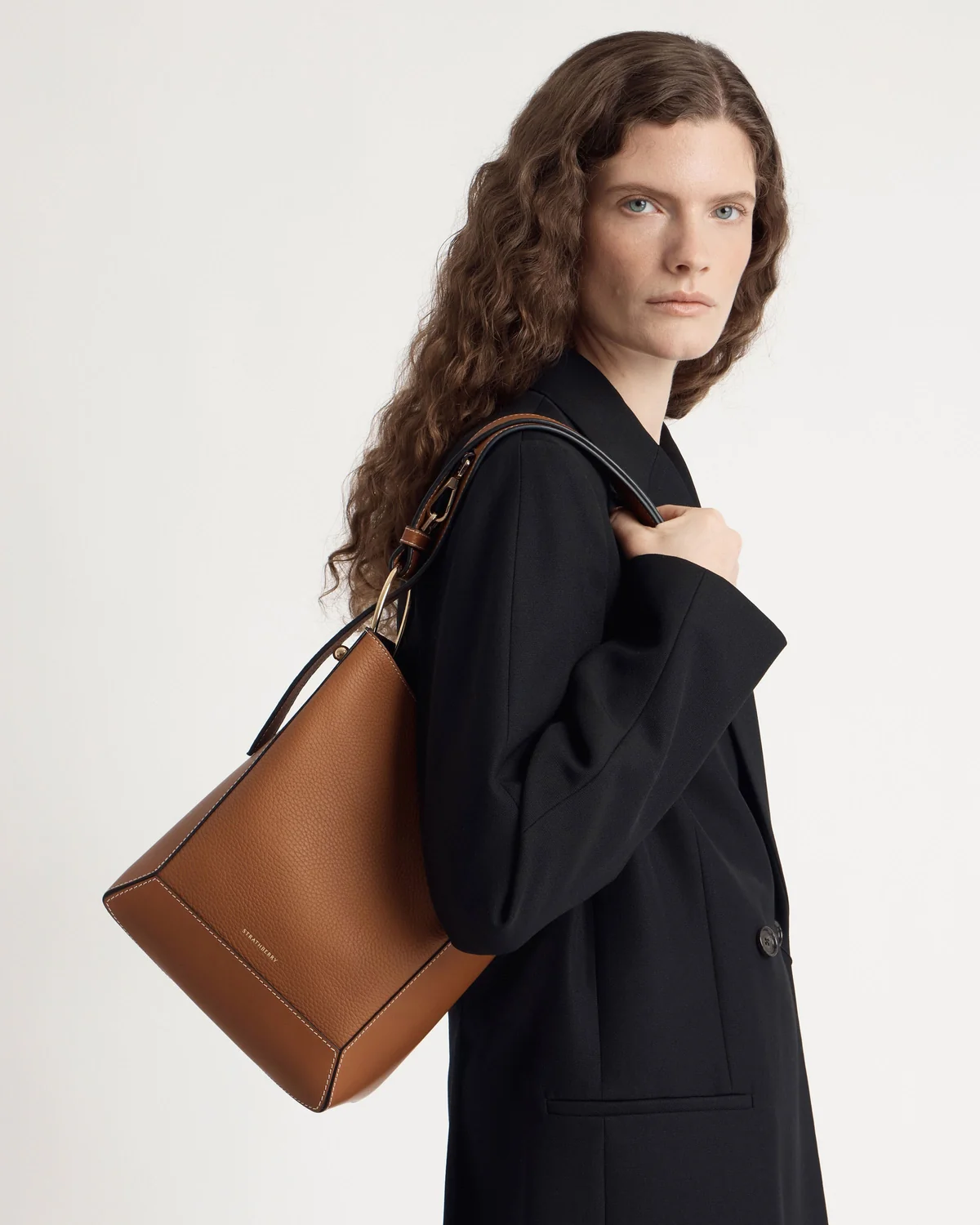 Lana Midi Bucket Bag - Tan with Vanilla Stitch
