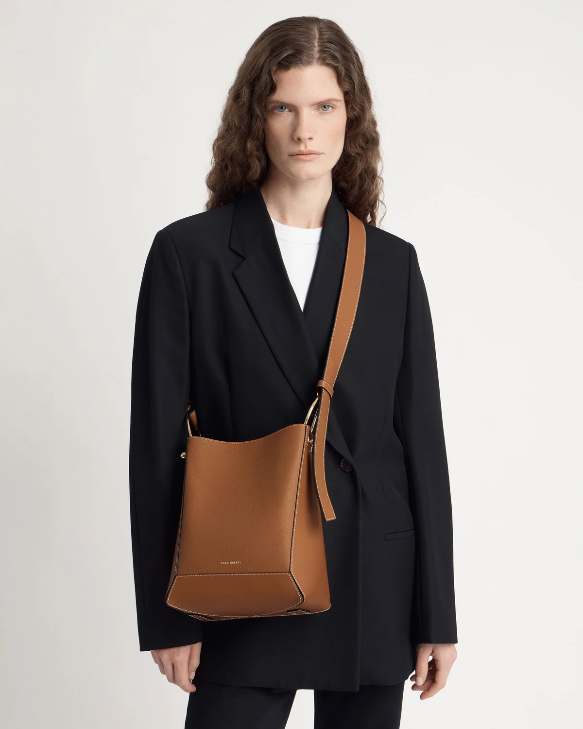 Lana Midi Bucket Bag - Tan with Vanilla Stitch